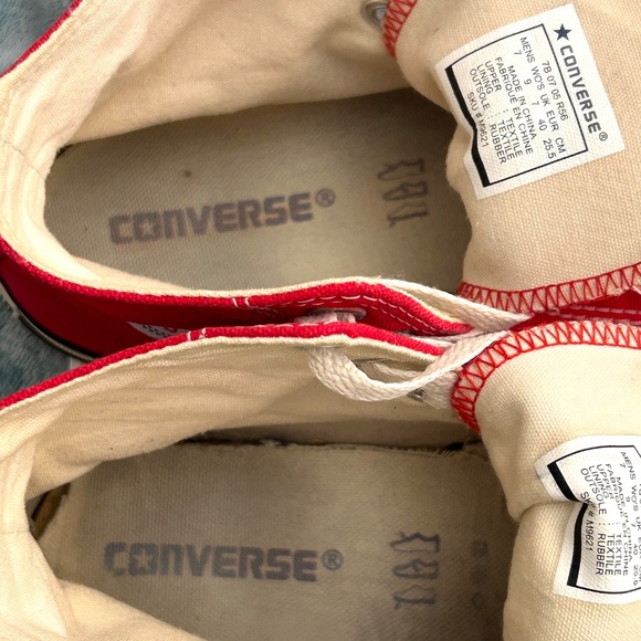 Converse Chuck Taylor All Star High Top in Red Unisex Size Men’s 7 (Women’s9) - Picture 13 of 16